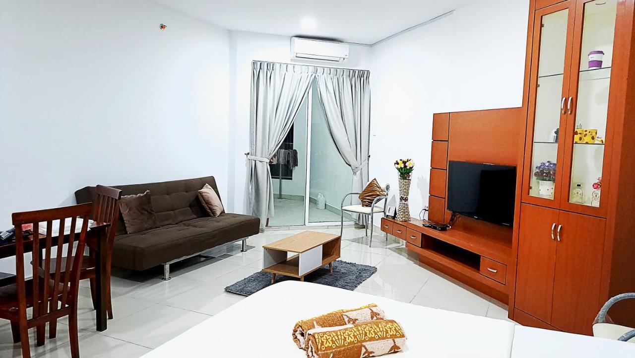 Mansion One Entire House 3 Queenbeds - Spacious Balcony Seaview George Town Exterior foto